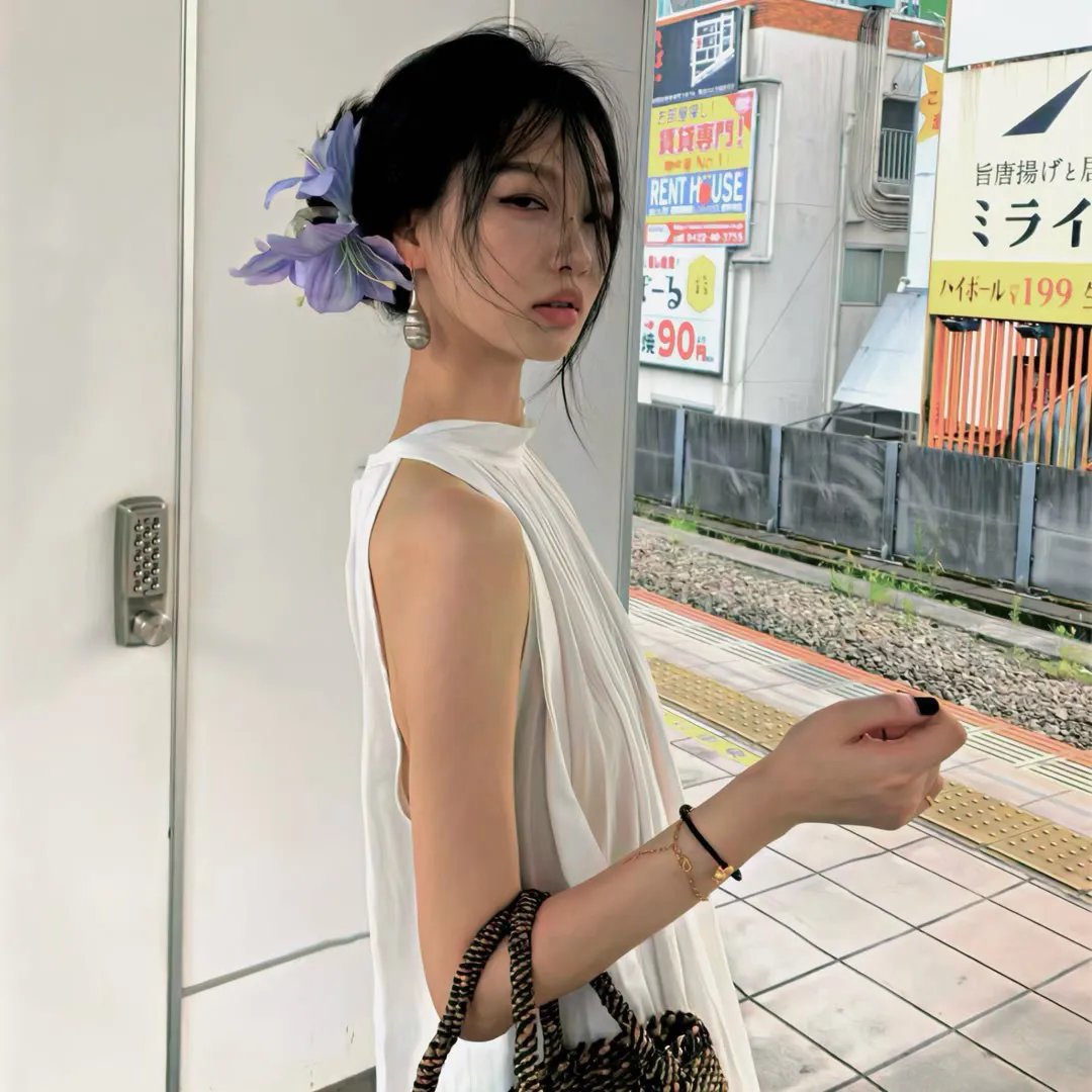 眼里余光都是你